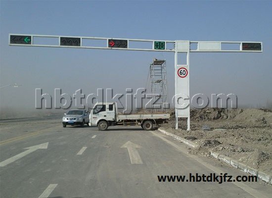 點擊查看商品:監(jiān)控桿